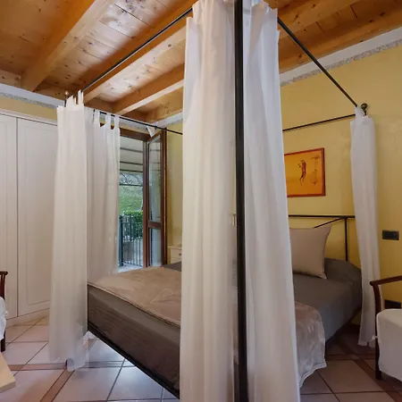 Garda Sole 3-69 By Wonderful Italy * Padenghe sul Garda